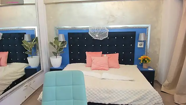 Yasminehot's cam snapshot