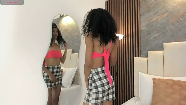 catiusca_reyes_03's cam snapshot