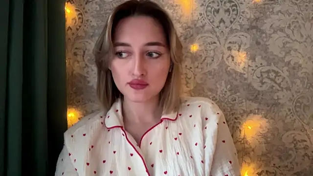 Emily_lyy's cam snapshot