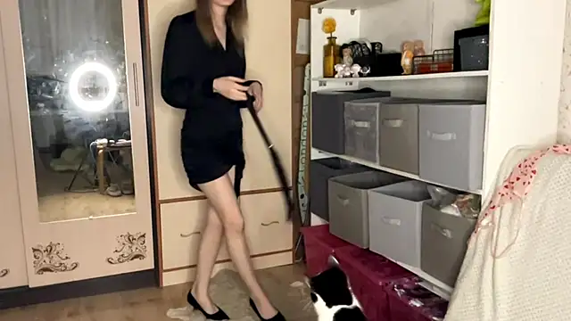 MiriamDongo live sex cam