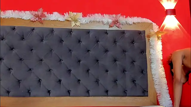 YayaHilton's cam snapshot