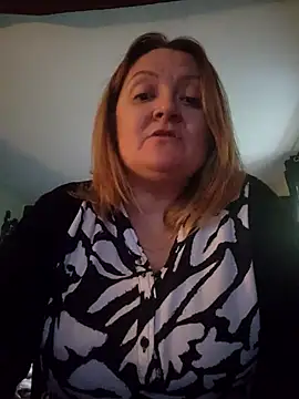 lady_charlyne live sex cam