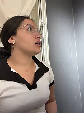 Alyha_Cortes live sex cam