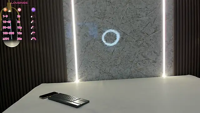 evony_becker_'s cam snapshot