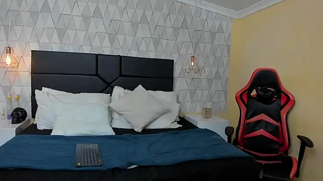 SaraSpenceer's cam snapshot