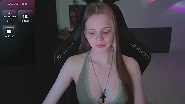 Luna_Navy's cam snapshot