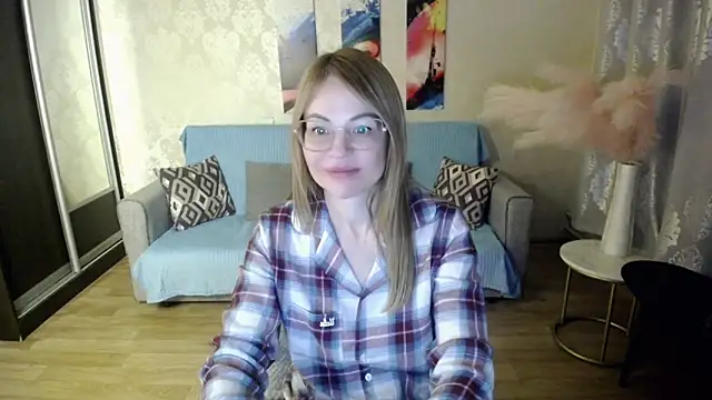 shy_hot_cat's cam snapshot