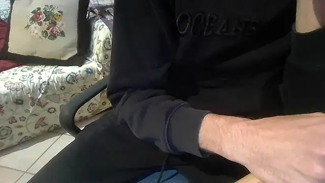 The_Dream_Man's cam snapshot