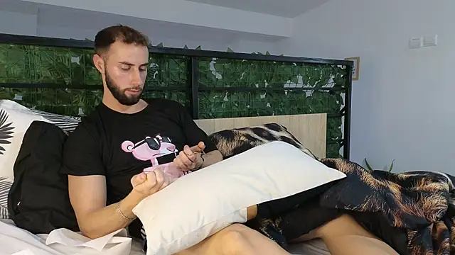 RyanStorm_'s cam snapshot