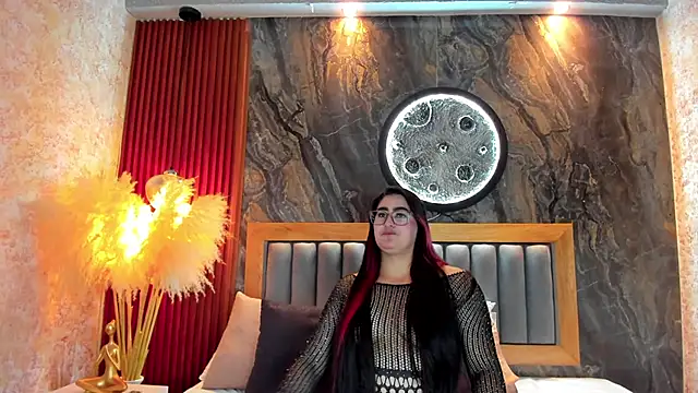 BellaPeers_'s cam snapshot