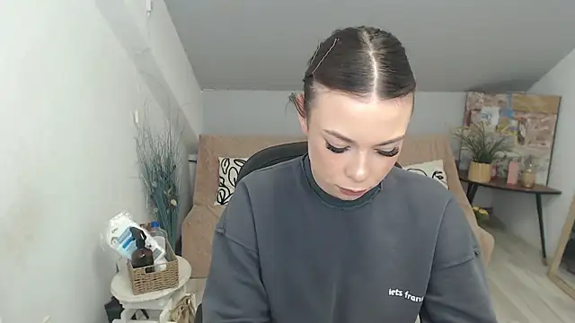 MayaWill's cam snapshot