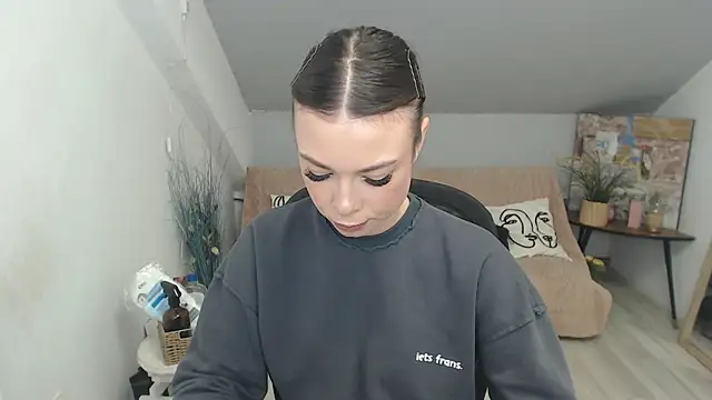 MayaWill's cam snapshot