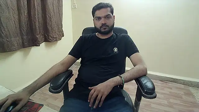 Kinky_Kumarr live sex cam