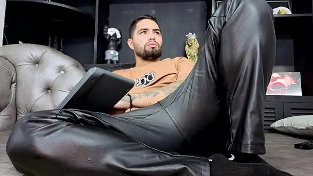 matteosantos live sex cam