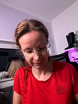 AnnikaRose live sex cam