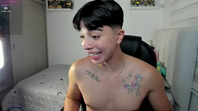 santy7v7 live sex cam