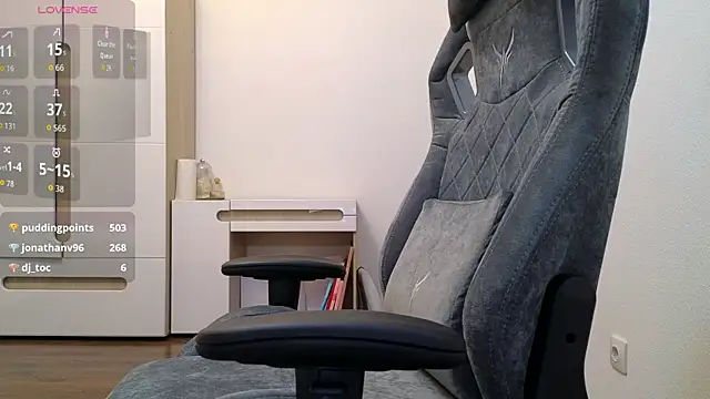 Milana15 live sex cam