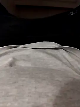 erdestruttor18 live sex cam