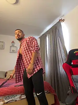 Ezzio_Scolaro live sex cam