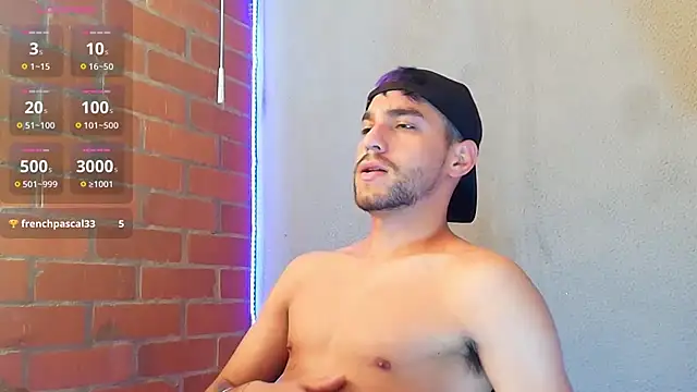 Leandro_valenzuela live sex cam