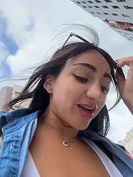 Ninabigtitied live sex cam