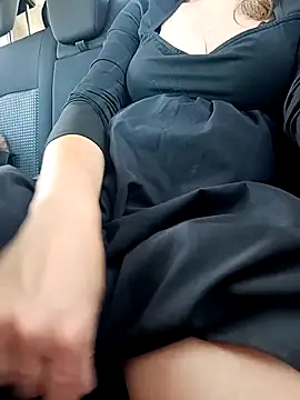 uber_babe's cam snapshot