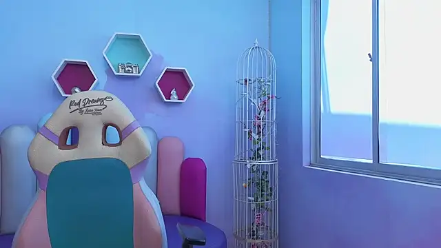 KateSkinny's cam snapshot