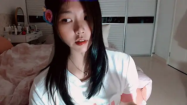 Miu1_girl live sex cam