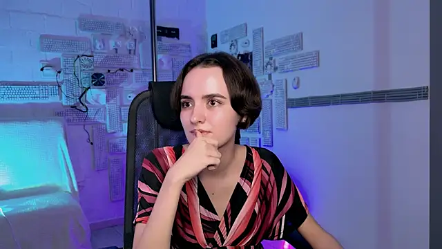 KateWillows's cam snapshot