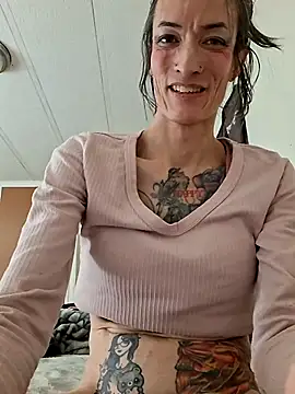 MaitressePomme3 live sex cam