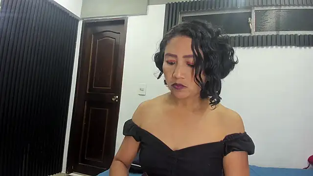 emperatris_23's cam snapshot