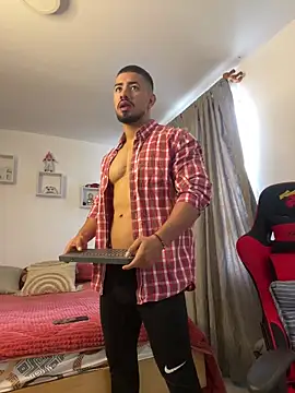 Ezzio_Scolaro live sex cam