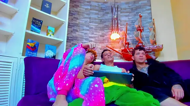 PoisonGuys live sex cam