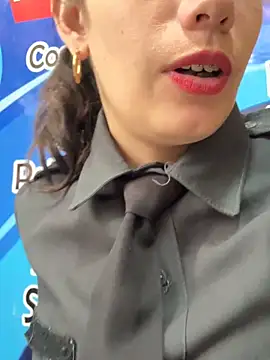 Alysson-- live sex cam