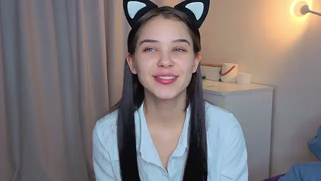 slyshypie's cam snapshot