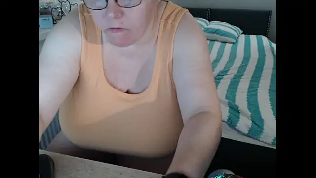 Sweetboobs live sex cam