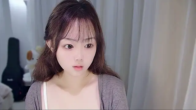 YUANYUAN-A live sex cam