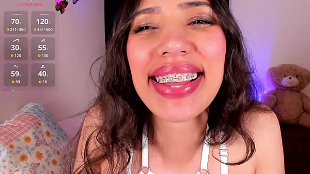 Miss_veronicaa2's cam snapshot