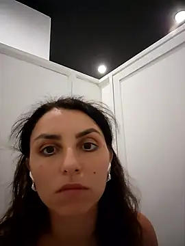 Izabella_Bella live sex cam