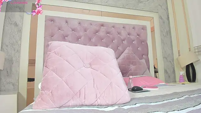 Ariel_Versace live sex cam