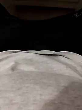 erdestruttor18 live sex cam