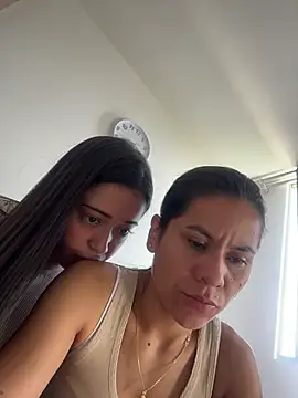 ReggieG live sex cam