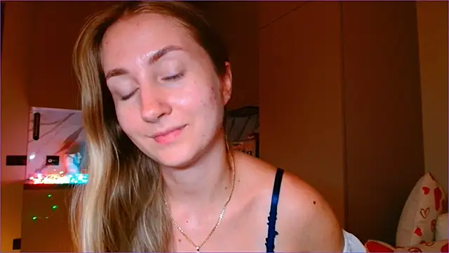 BluueSilk's cam snapshot