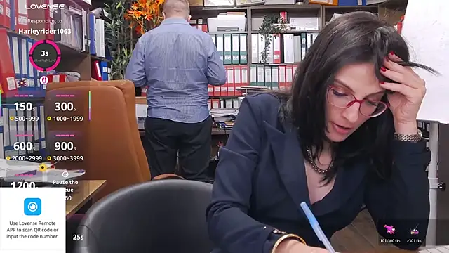 classyladyrellax live sex cam