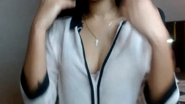 Mini_Meera's cam snapshot