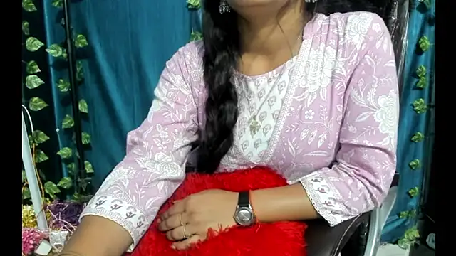 Forever_Love2025's cam snapshot