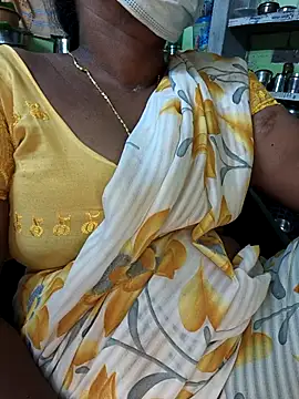 Tamilselviroja-'s cam snapshot