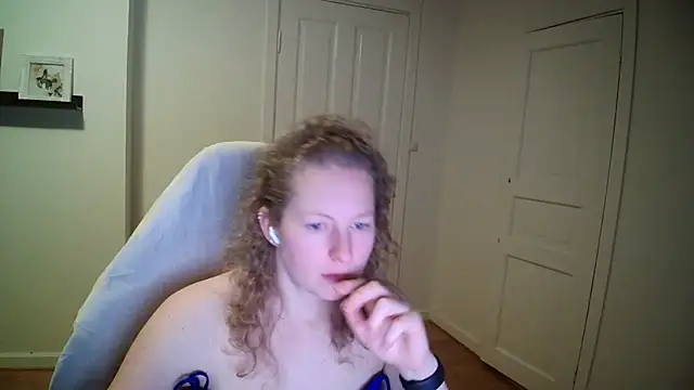 Girlnina-1995 live sex cam