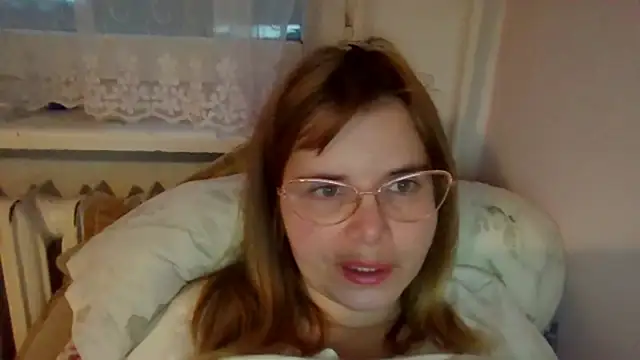 HornyElena's cam snapshot