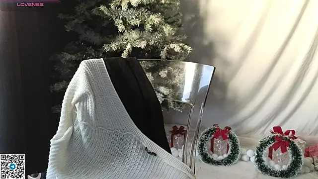 Mia_G0ld's cam snapshot